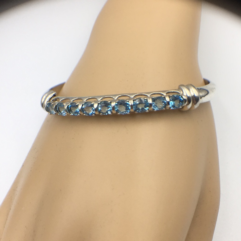 Silver Bangle Aqua stones